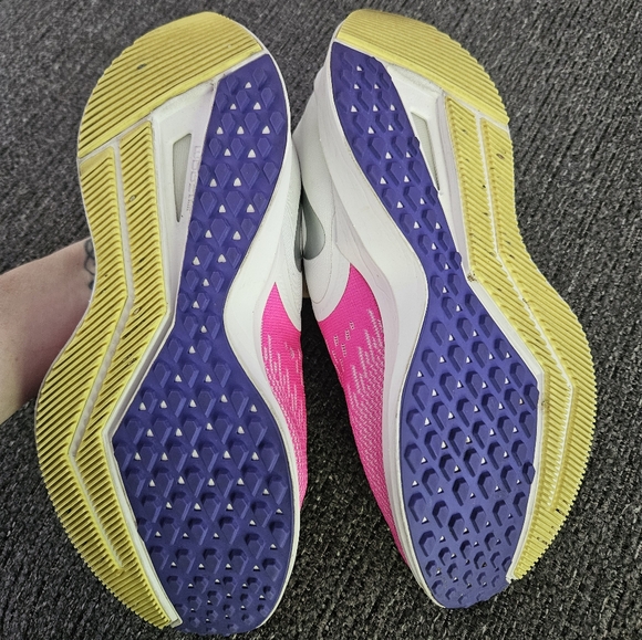 ✨️NIKE ZOOM WOMEN'S RUNNING SHOES SIZE 6✨️ - Picture 4 of 8